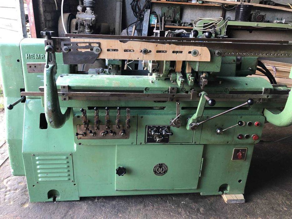 Станок токарний по дереву..Токарно копіювальний верстат