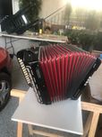 Vendo concertina Adria a 3VOZ de Luxe e a9 na baixaria