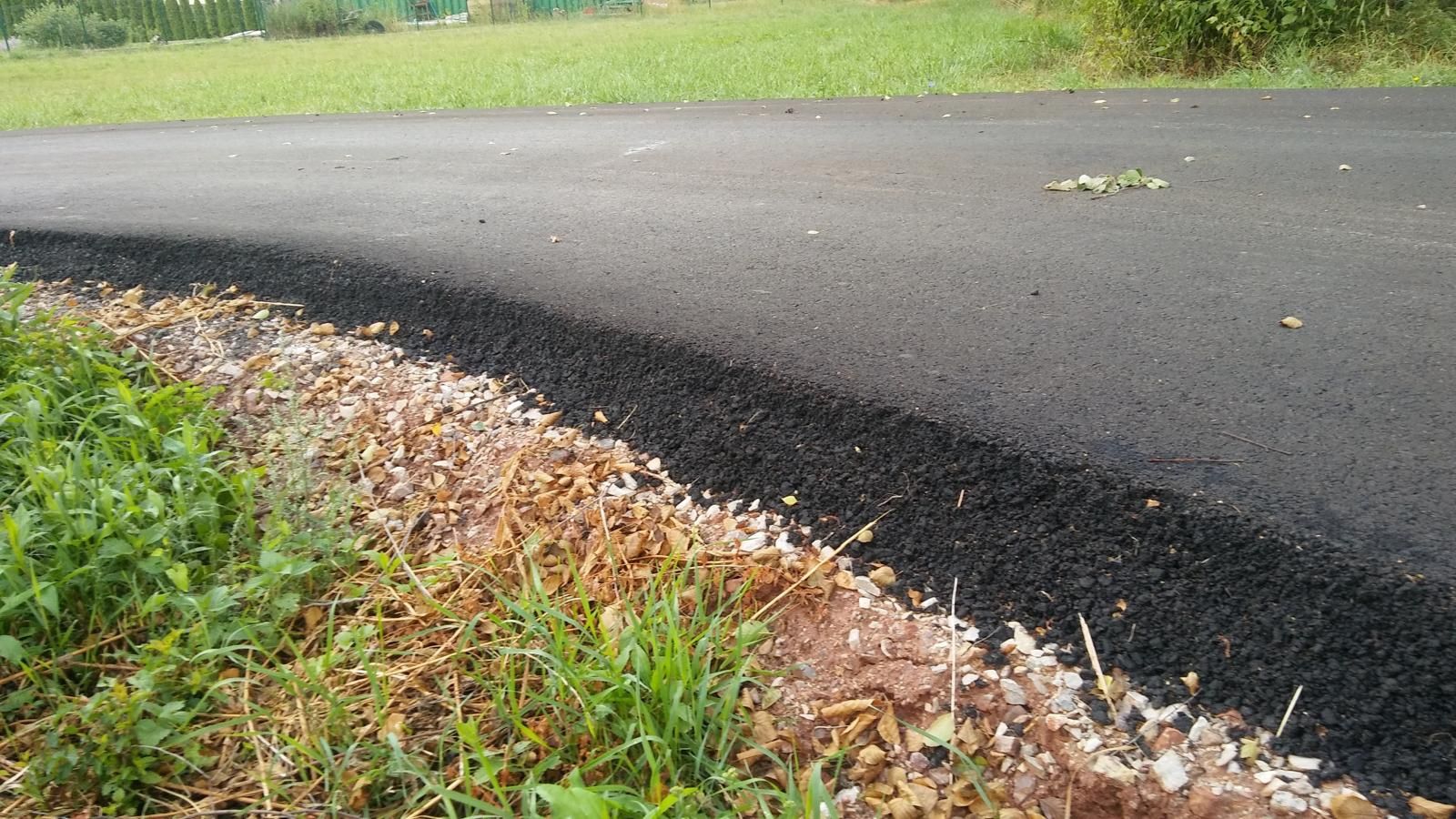 Droga,gorący asfalt,masa bitumiczna,remont,naprawa