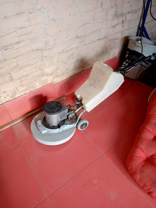 Химчистка стаціонарна: килими, м'які меблі,, автомобілі