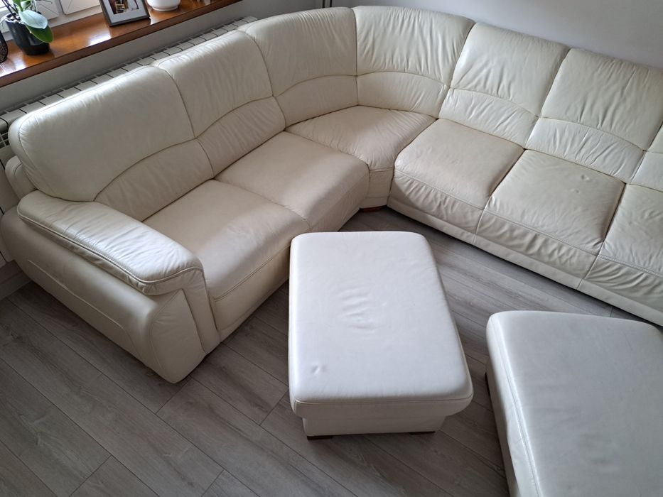 Narożnik  ze skóry + 2 pufy