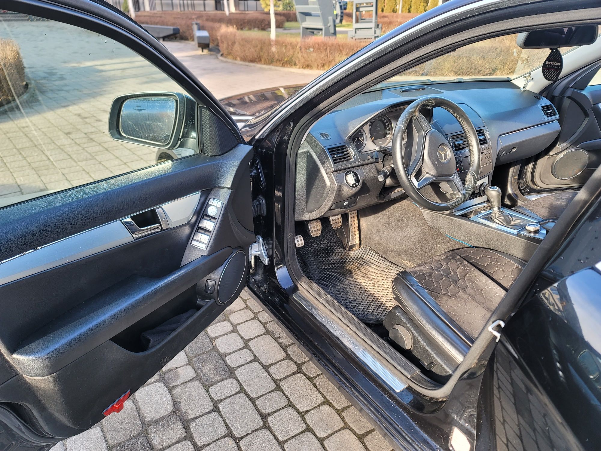 Mercedes w204 c220