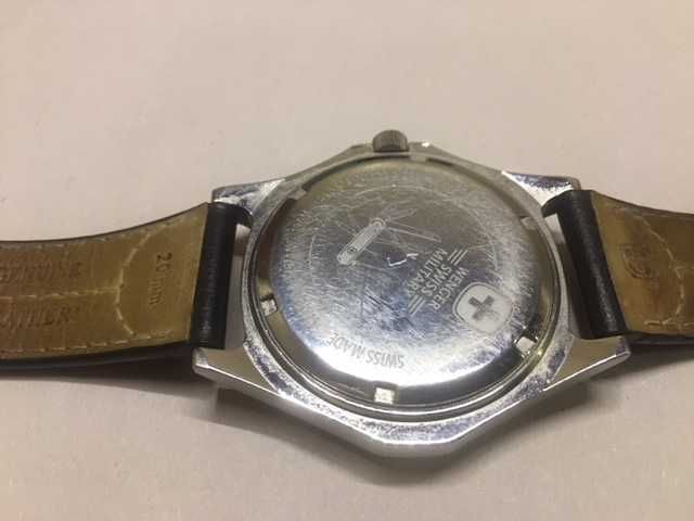 Часы Швейцарские Wenger Swiss Military Годинник відмінний стан на ходу