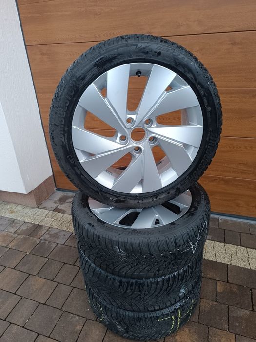 Koła Golf 8 17 Bridgestone Blizzak LM005 zimowe 205/50 R17