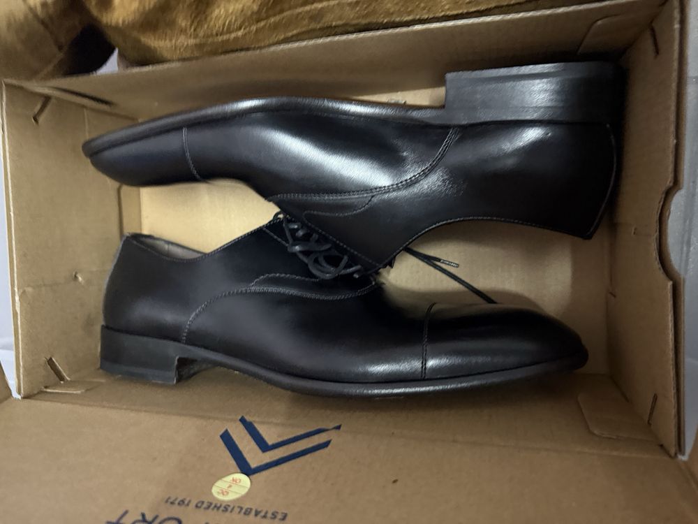 2 pares de Sapatos de fato tamanho 44