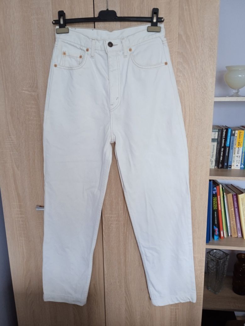 Białe spodnie jeansowe Levi's 881 Fit Guide W 31 L 32