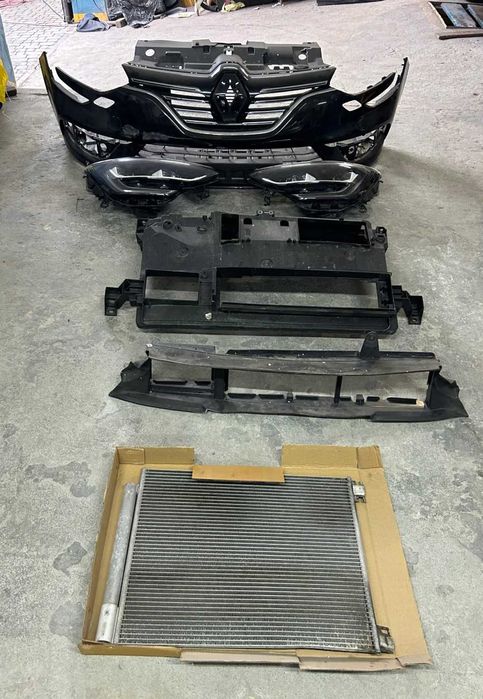 Renault Megane IV бампер передній задній є всі б/у запчастини розборка