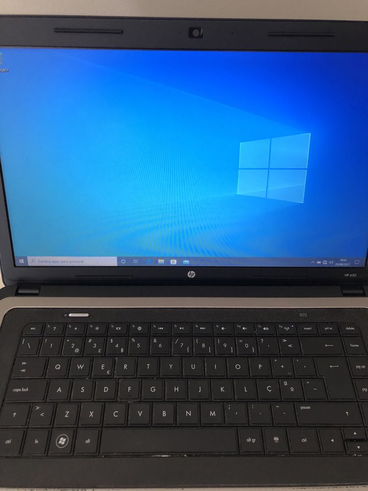 HP 630 - i3- 4GB Ram - SSD- Win10