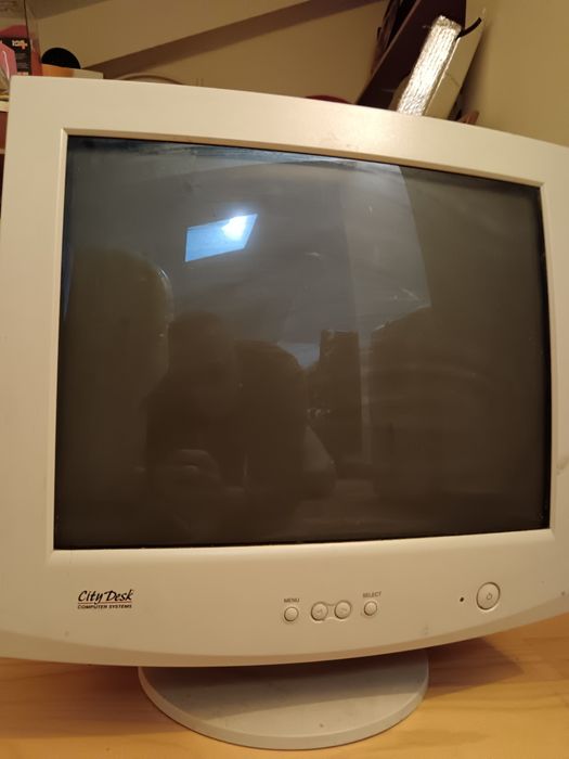 Monitor para PC de secretária antigo