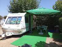 Caravana Orbit com documentos ingleses