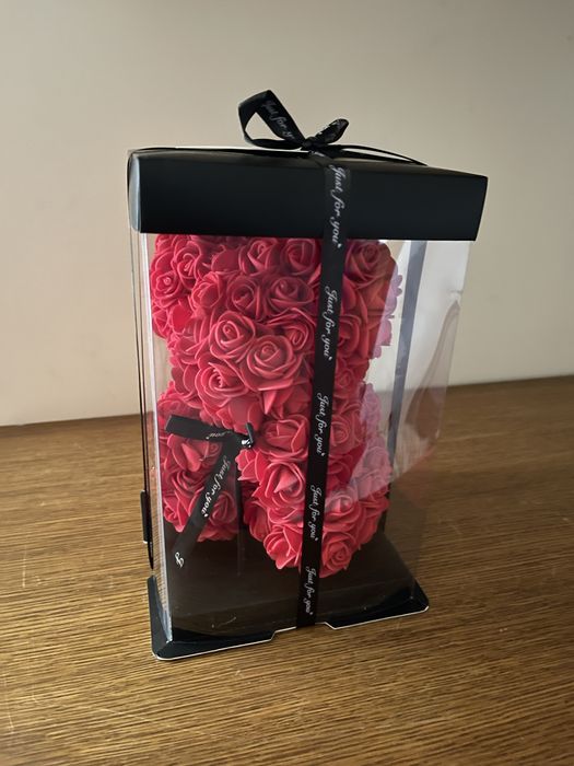 Miś różany z róż Prezent na walentynki