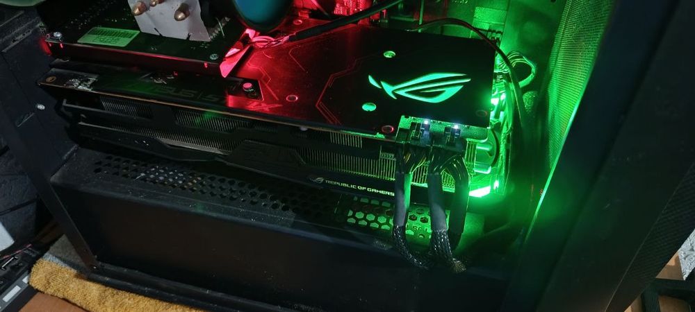 Видеокарта Asus Rog strix rx 5600xt 6gb