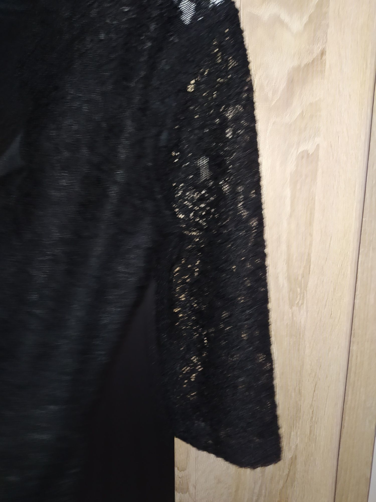 Sukienka koronkowa mała czarna