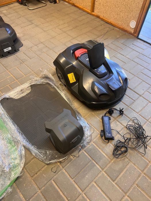 Husqvarna 330x robot koszący