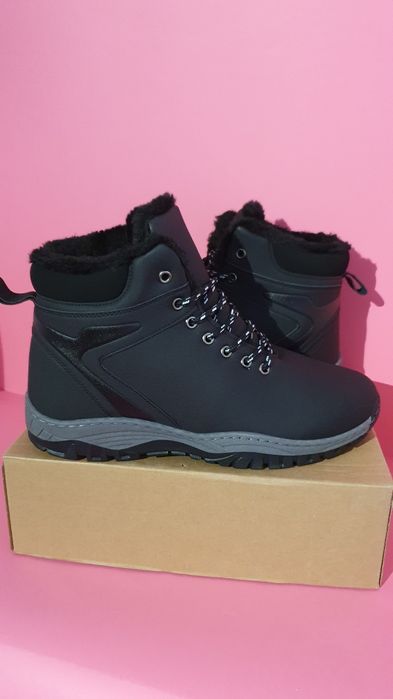 Śniegowce męskie czarny kolor Rozmiar 45 / wkładka ma 29 cm