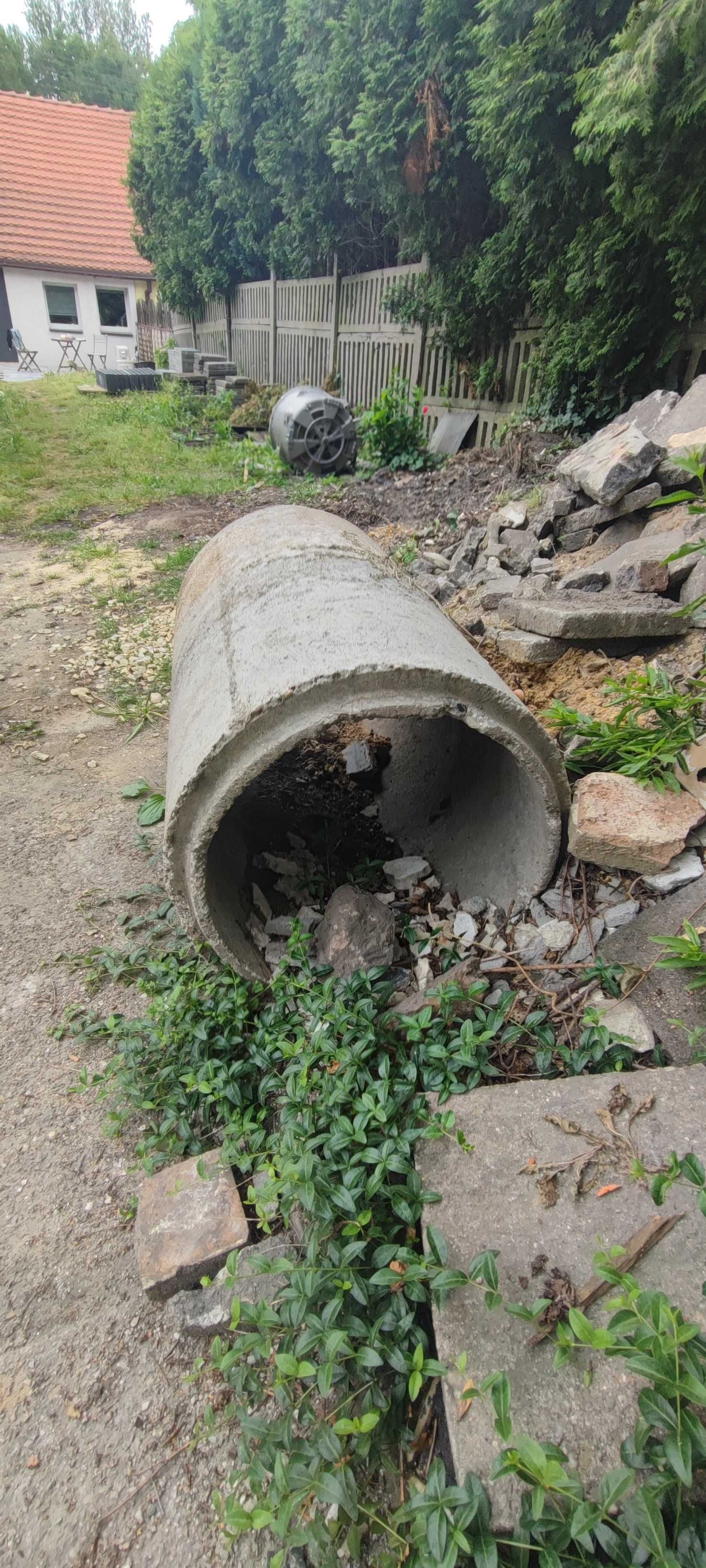 Rura przepustowa z stopą wibroprasowana 105x60