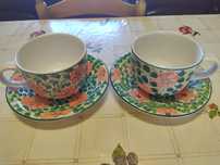 Conjunto de taças/canecas com prato