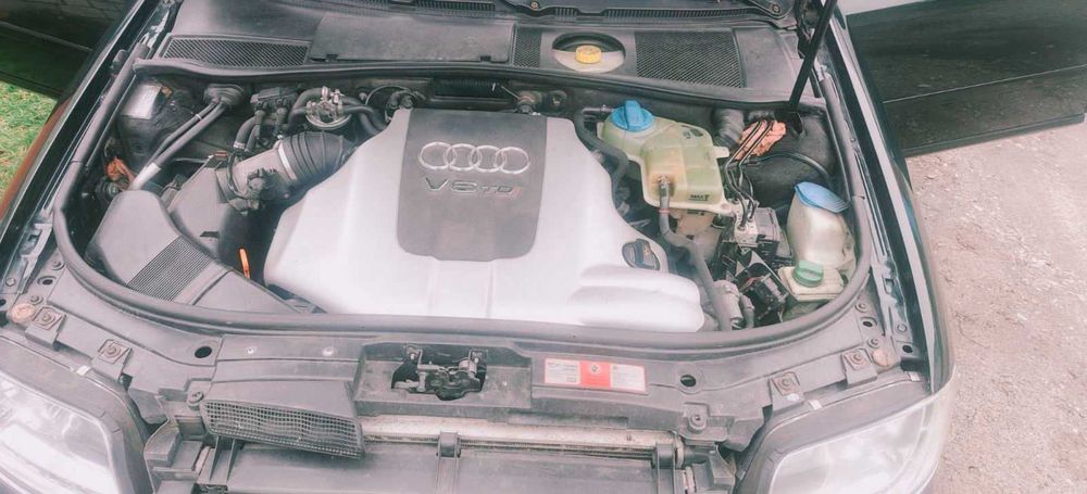 Продам  автомобіль Audi A6 C5 2,5 дизель 2003 року