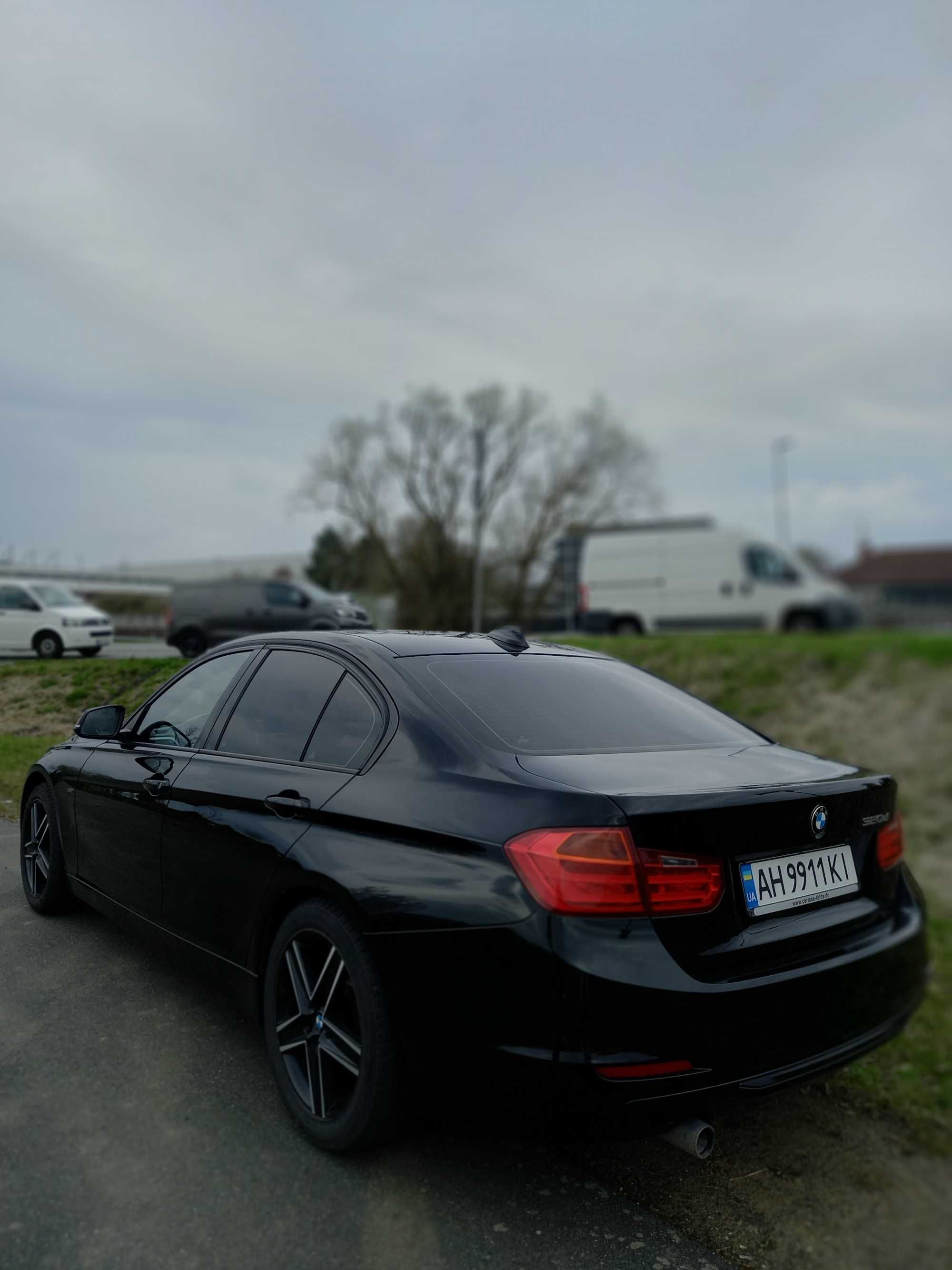 BMW 320d 2013 год