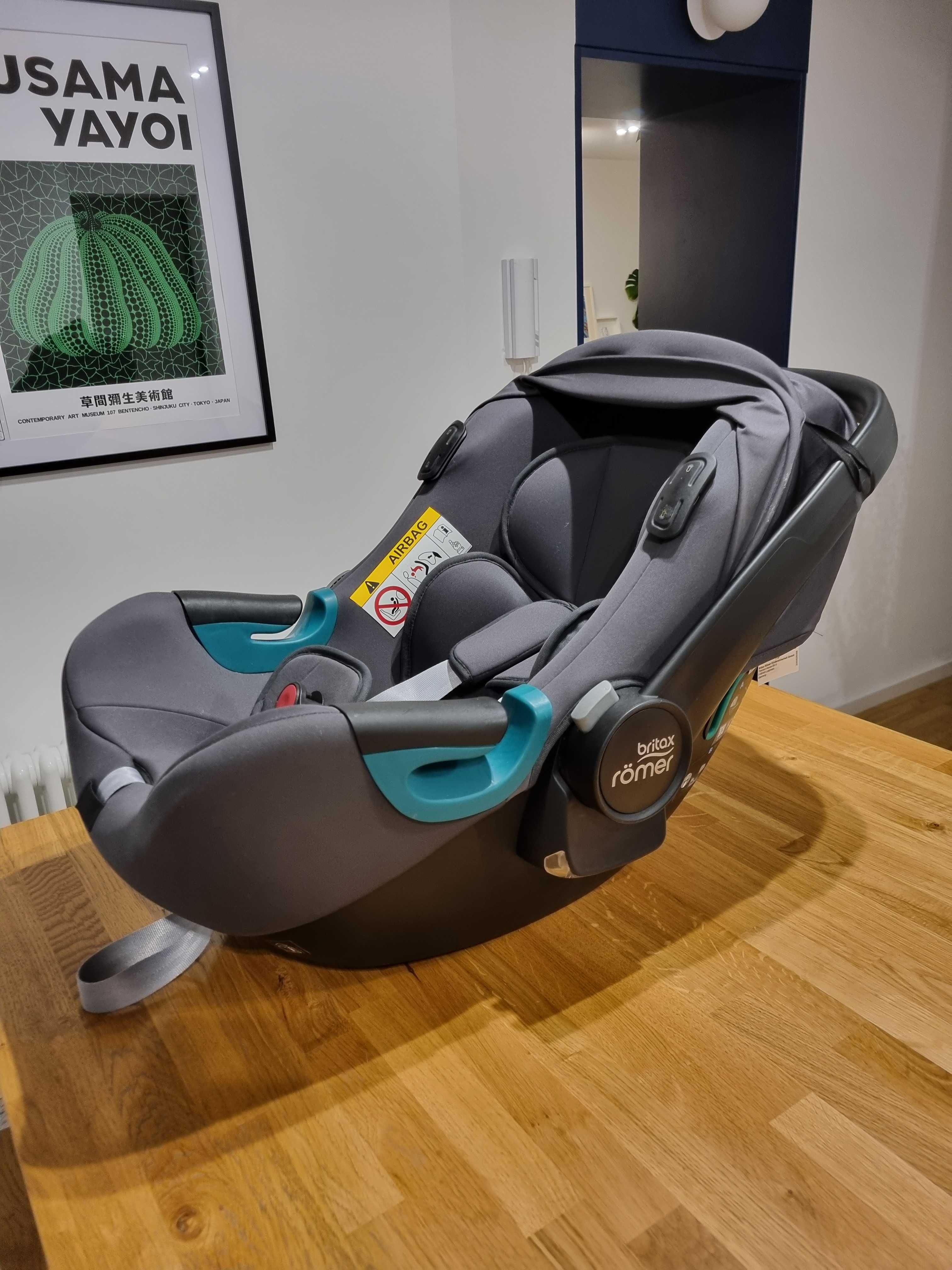 Britax BabySafe iSense i-Size Fotelik Samochodowy 0-13kg Midnight Grey