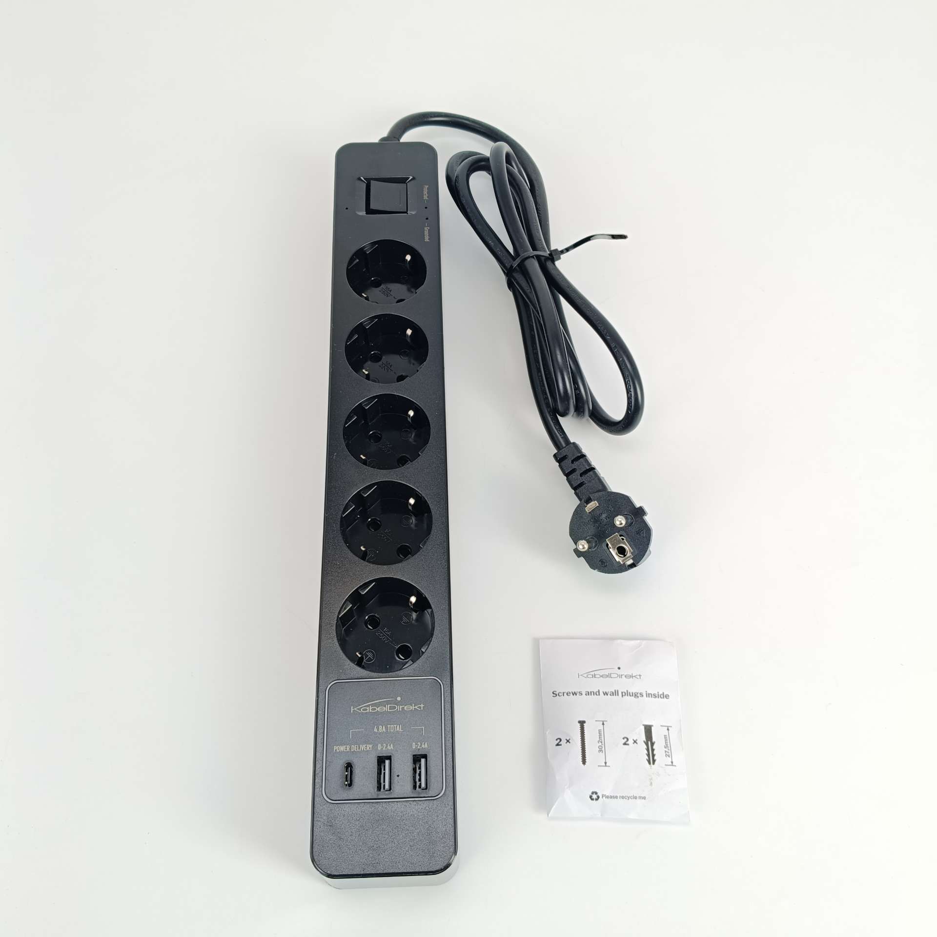 KabelDirekt – Listwa zasilająca z 5 gniazdami wtykowymi USB