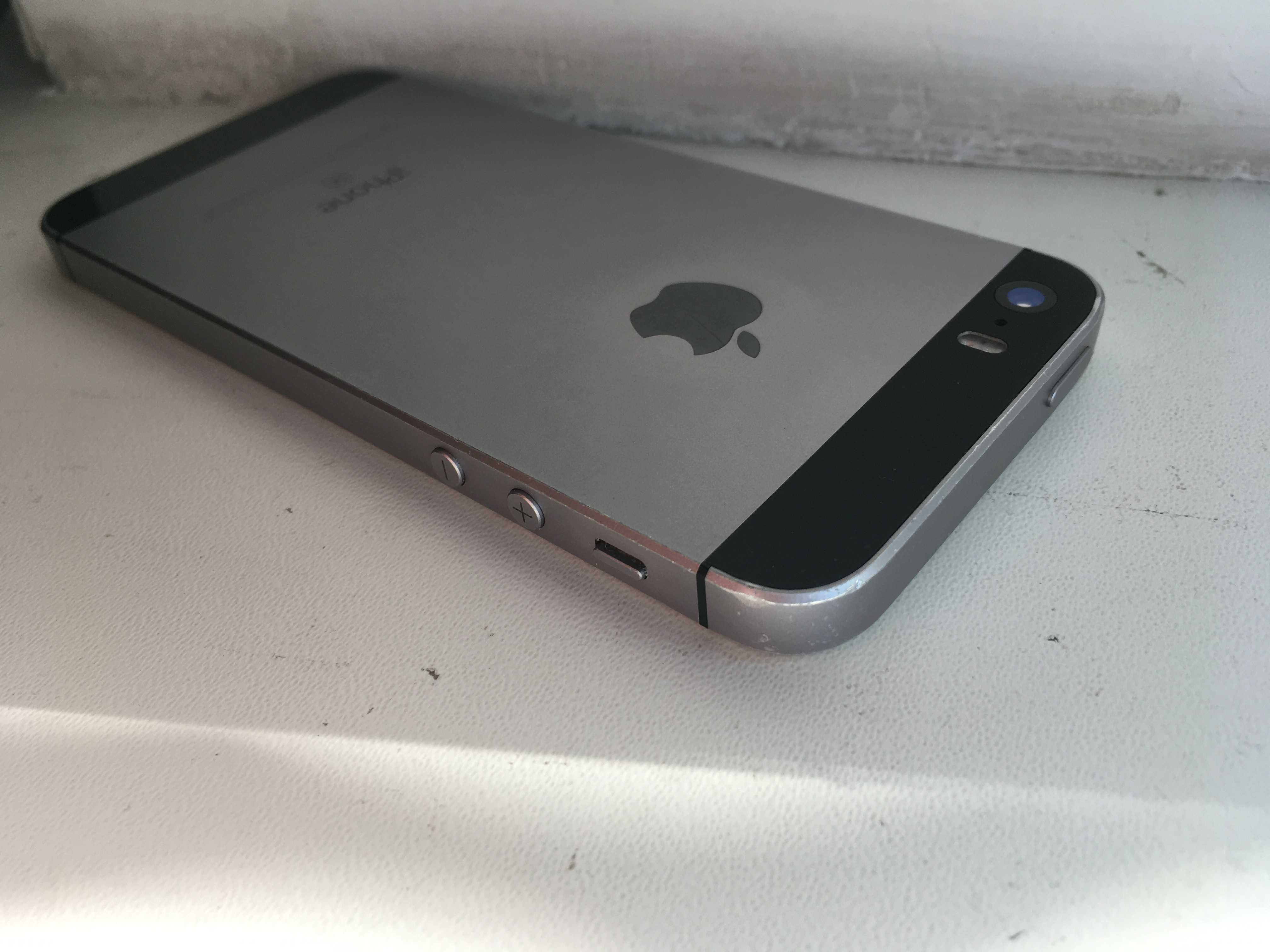 Смартфон iPhone SE 32 gb Neverlock