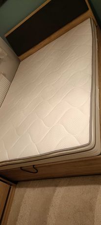 Materac Hilding modern piankowy