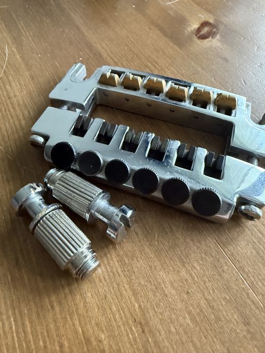 Mostek gitarowy Schaller 456 vintage do gitary stały z mikrostrojeniem