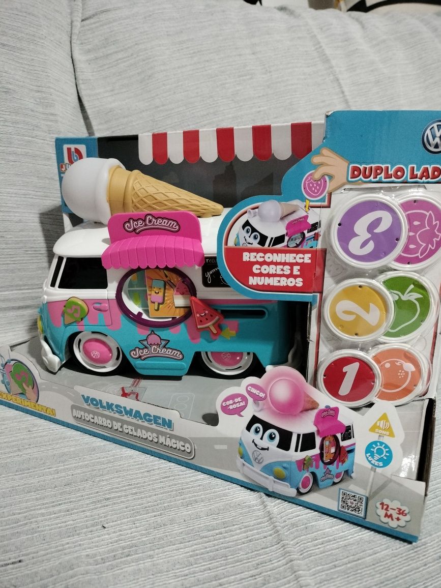 Brinquedo novo na caixa