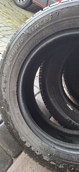 Opony zimowe 205 65r16c