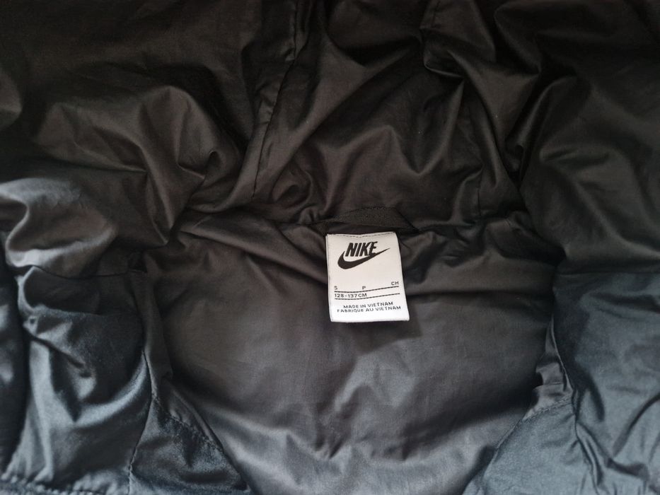 Kurtka zimowa Nike Sportswear rozmiar 128-137