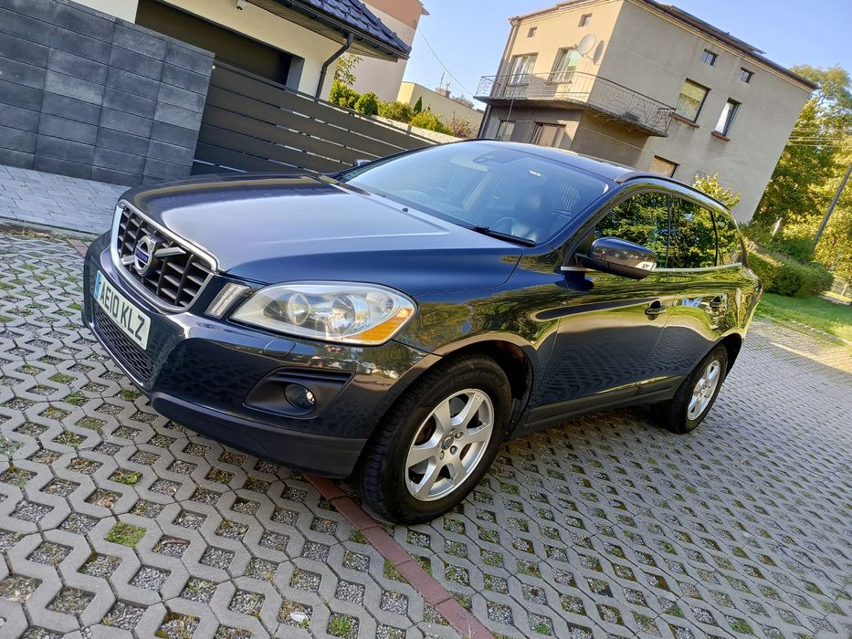 Volvo XC60 2,4d Automat v5c Anglik Navi LED