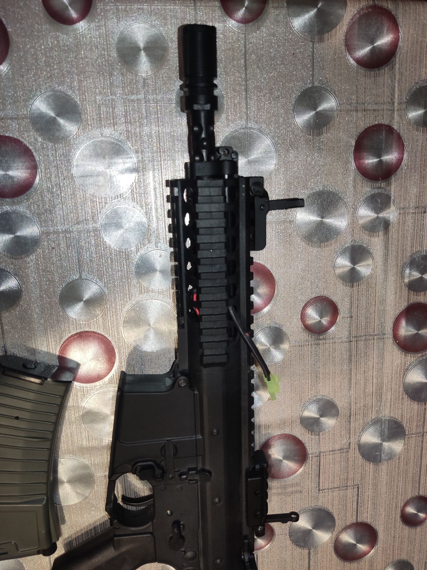Продаю іграшкову М4
