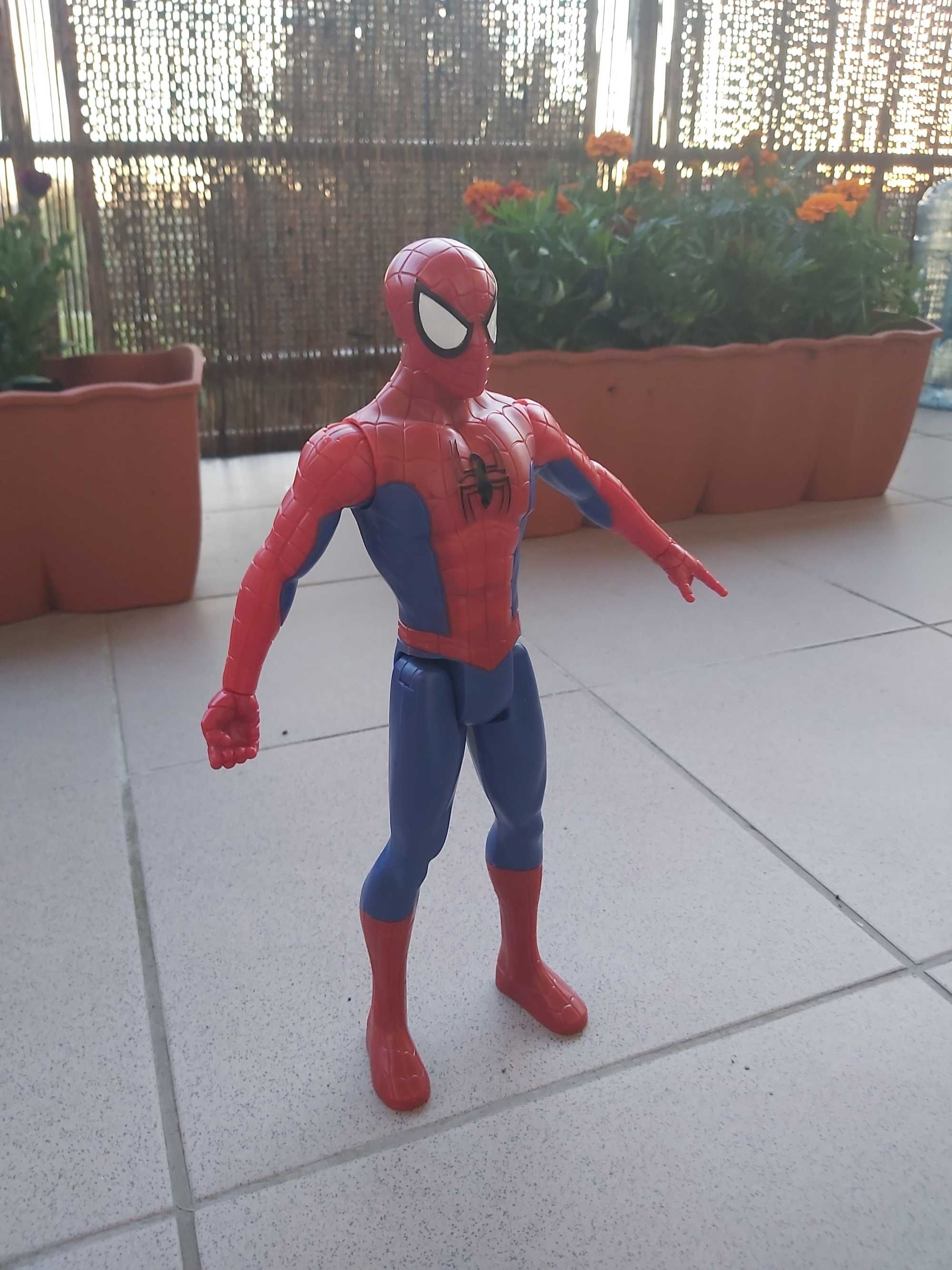 Figurka Spider-Man – duża postać Marvel, zabawka dla dzieci