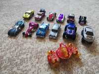 11 aut Hot Wheels + Hot Wheels Ballstiks Autokula Scorcher