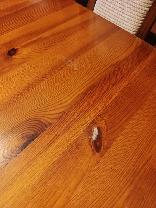 Zestaw stół z krzesłami