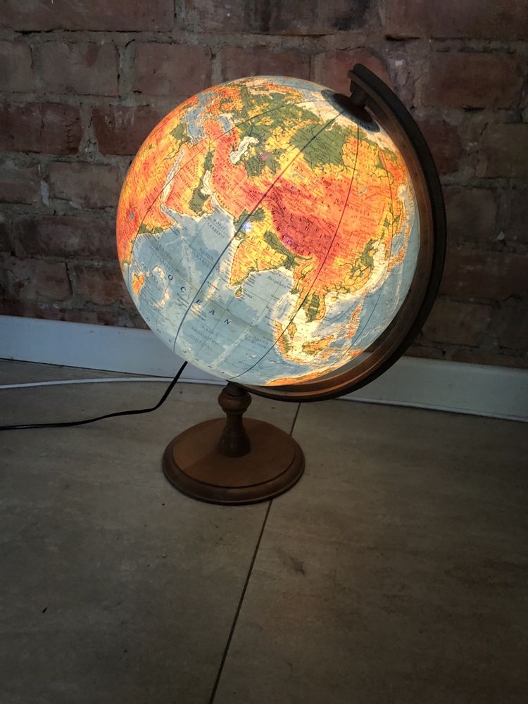 Globus podswietlany