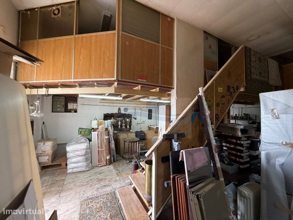 Armazém para Venda - 120 m²