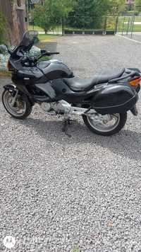 Sprzedam motocykl Honda Deauville 650 z 1999 roku..