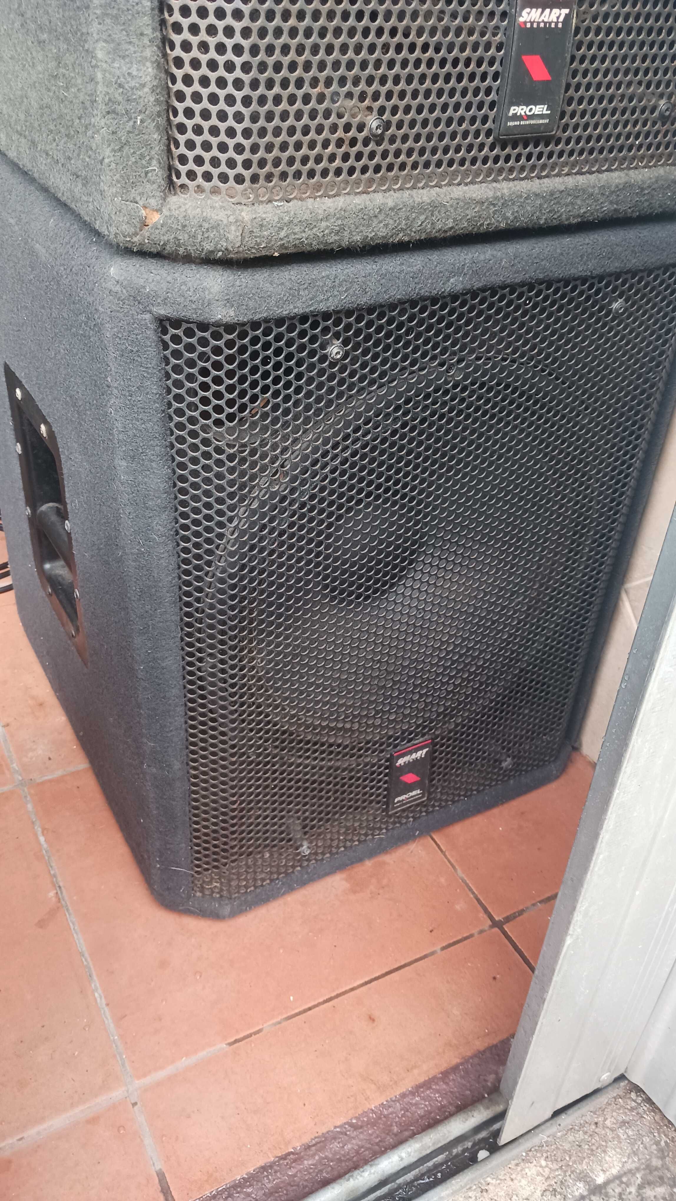PA Sistema de som amplificado profissional 2X wharfedale titan 12 act