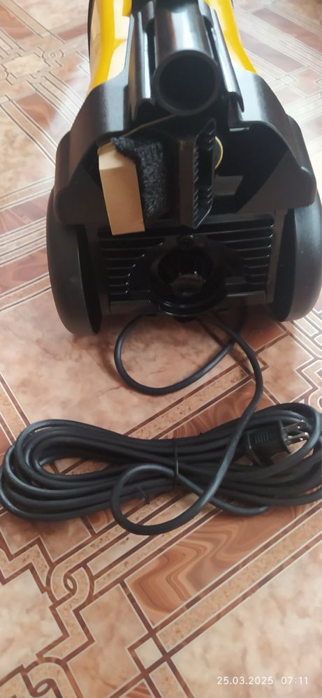 Продам пилосос Eureka