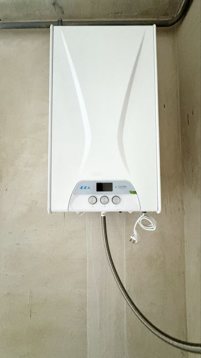 Квартира в центрі! Будинок зданий! єОселя/ єВідновлення