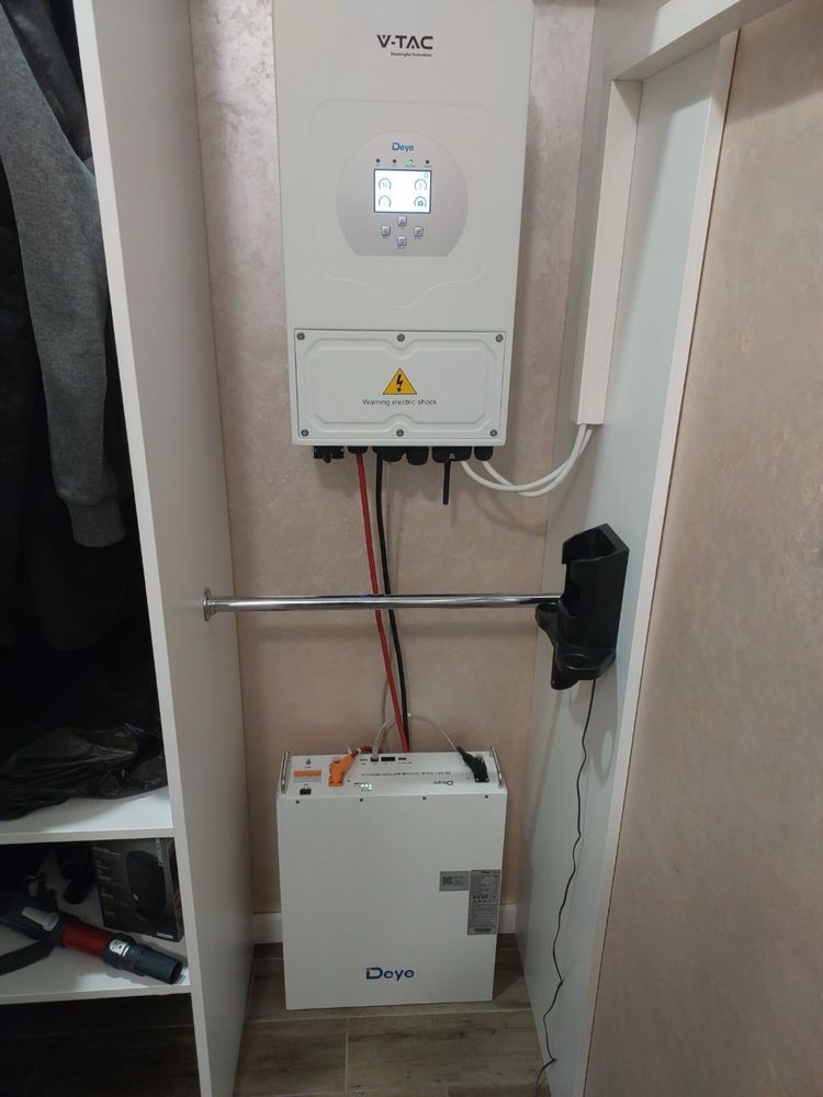 Гібридний інвертор Deye SUN-5K-SG03LP1-EU 5kW, 1Ф, 48V