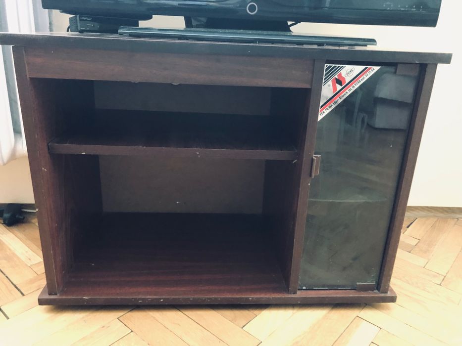 Sprzedam szafkę pod telewizor