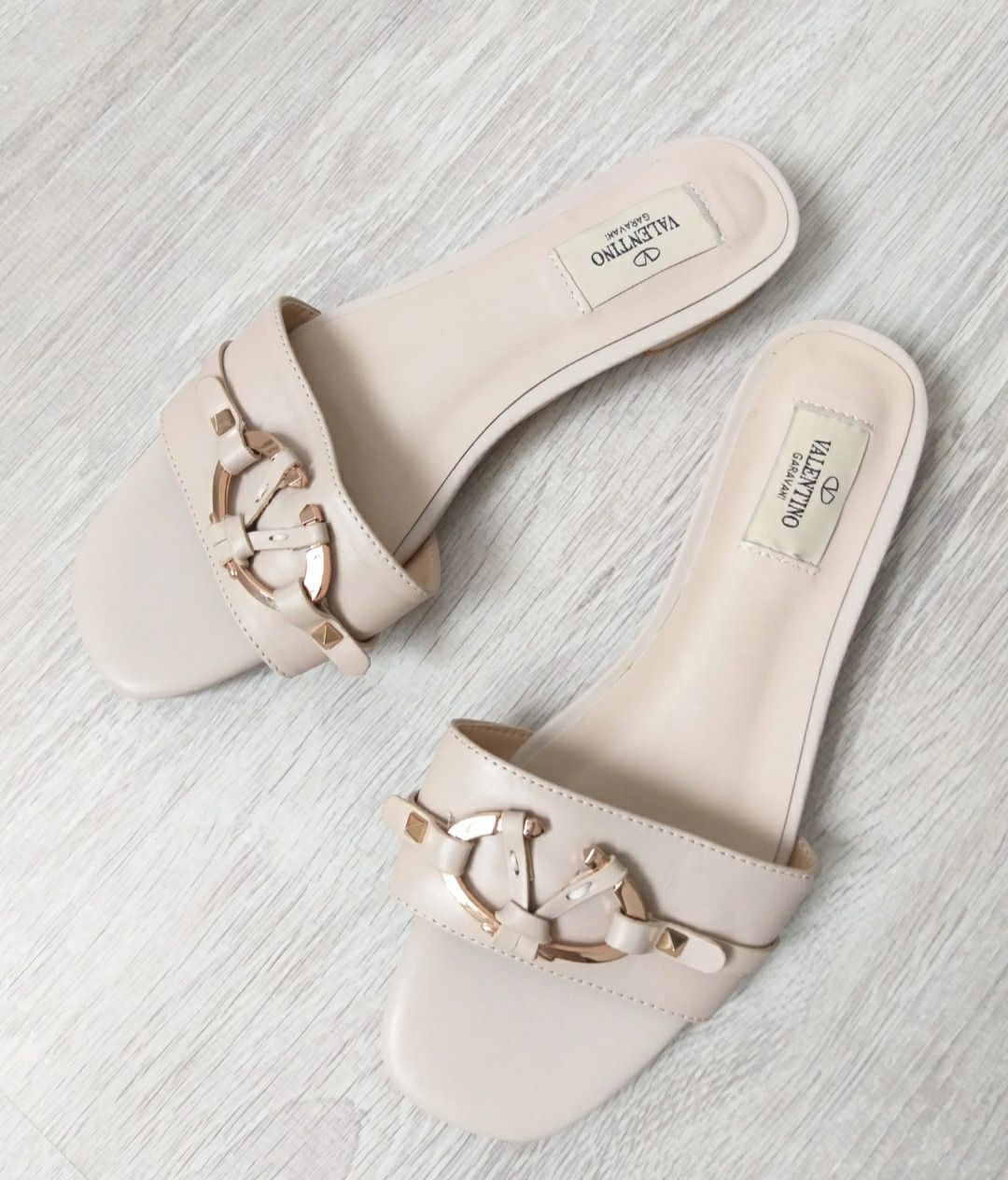 Шлепки босоножки Valentino