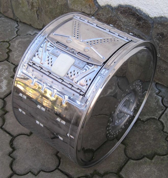 Барабан Whirlpool пральної машини.
