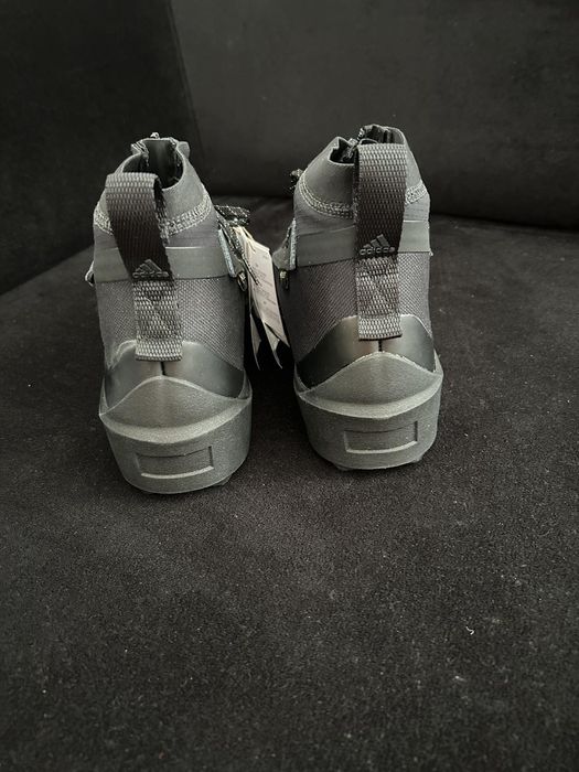 Кросівки ZNSORED High GORE TEX ID7296 US10 EU 44 27.5 
ID7296 / schw