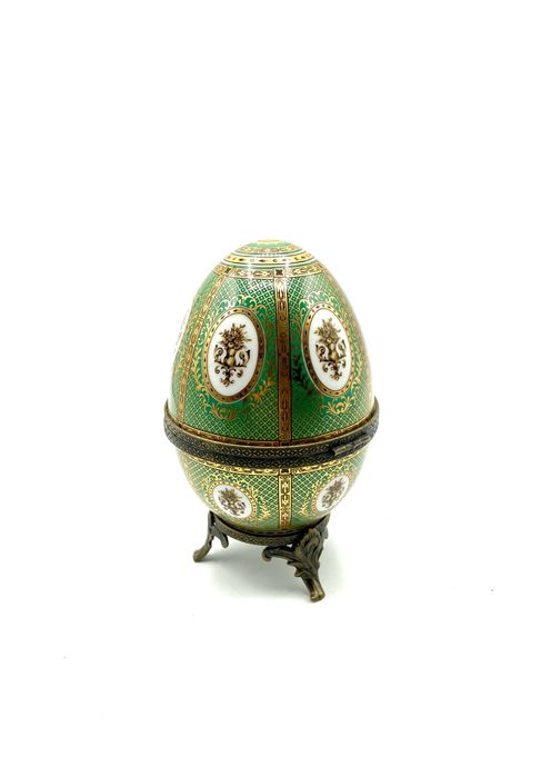 Grande ovo estilo Fabergé antigo