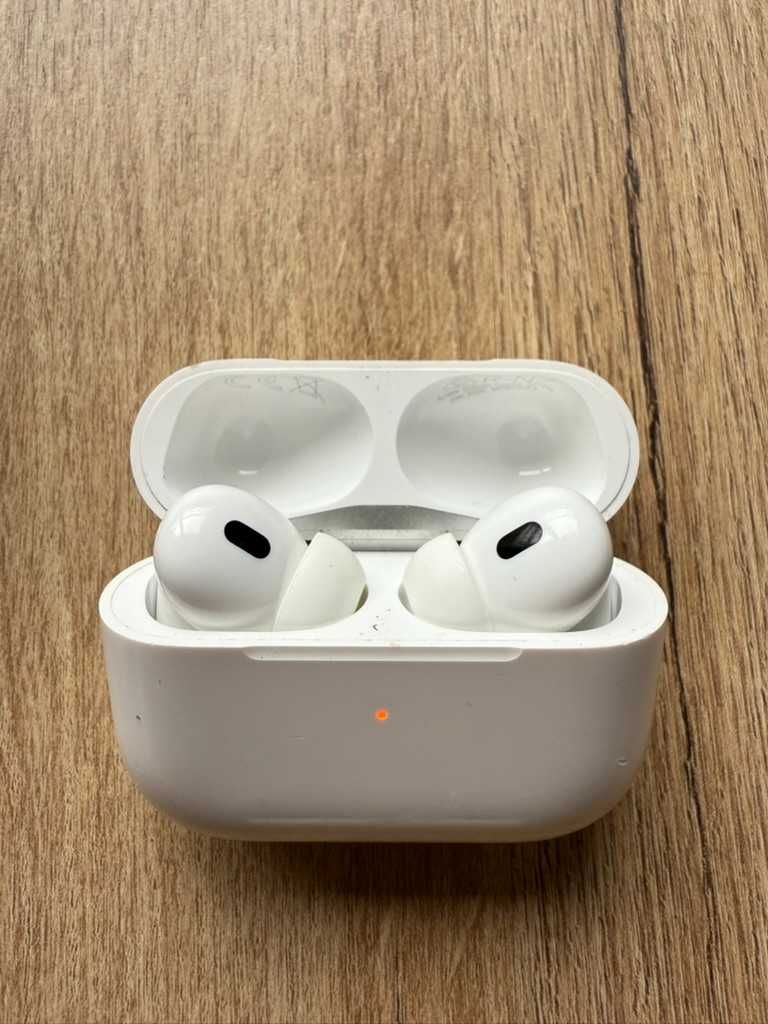 Apple Iphone 16 Pro/ Apple Mackbok Air M2/ Apple Watch Ultra 1/ Airpod