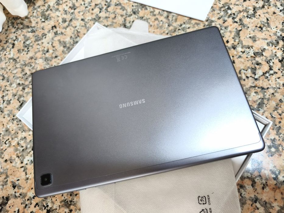 Tablet Samsung Galaxy Tab A7 WiFi 64Gb 

 Tablet praticamente